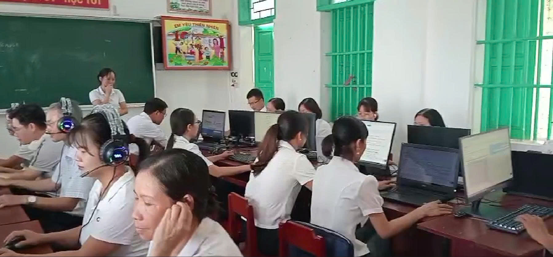 Khảo sát năng lực tiếng Anh