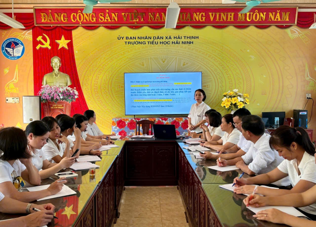 Cán bộ giáo viên Trường Tiểu học Hải Ninh tham gia tập huấn