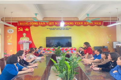 HỌC SINH TRƯỜNG TIỂU HỌC HẢI NINH  SÔI NỔI HƯỞNG ỨNG CUỘC THI VẼ TRANH