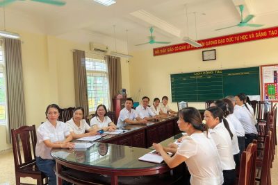 CHI BỘ TRƯỜNG TIỂU HỌC HẢI NINH THAM DỰ HỘI NGHỊ TRỰC TUYẾN TOÀN QUỐC NGHIÊN CỨU, HỌC TẬP, QUÁN TRIỆT NGHỊ QUYẾT HỘI NGHỊ TRUNG ƯƠNG 3 KHÓA XIV