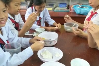 Trung Thu năm 2020 với học sinh lớp 5A Trường Tiểu học Hải Ninh