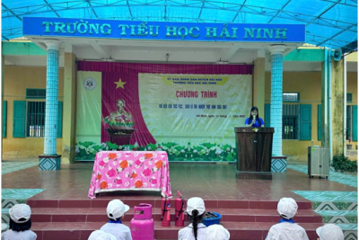 CHƯƠNG TRÌNH PHỔ BIẾN KIẾN THỨC VỀ PHÒNG CHÁY CHỮA CHÁY,  CỨU HỘ CỨU NẠN VÀ TRẢI NGHIỆM THỰC HÀNH CHỮA CHÁY  TẠI TRƯỜNG TIỂU HỌC HẢI NINH