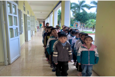 TRƯỜNG TIỂU HỌC HẢI NINH PHỐI HỢP  VỚI TRẠM Y TẾ TIÊM VẮC XIN UỐN VÁN – BẠCH HẦU  CHO HỌC SINH KHỐI 2 NĂM 2025
